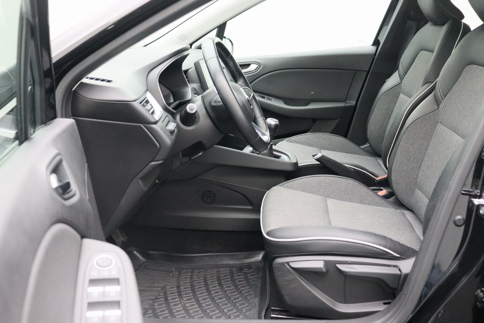 Fahrzeugabbildung Renault Clio V 1.0 Intens