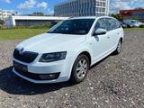 Skoda Octavia Combi Joy /Automatik / AHK / Klima/Tüv - Skoda Octavia: Joy