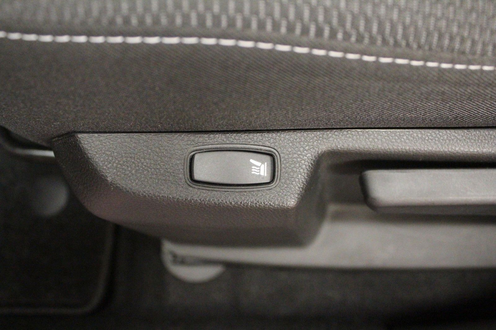 Fahrzeugabbildung Dacia Duster TCe 130 Urban 2WD *Klima*Sitzhzg*