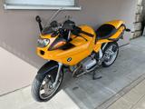 BMW R1100S mit Koffer - BMW K 1100