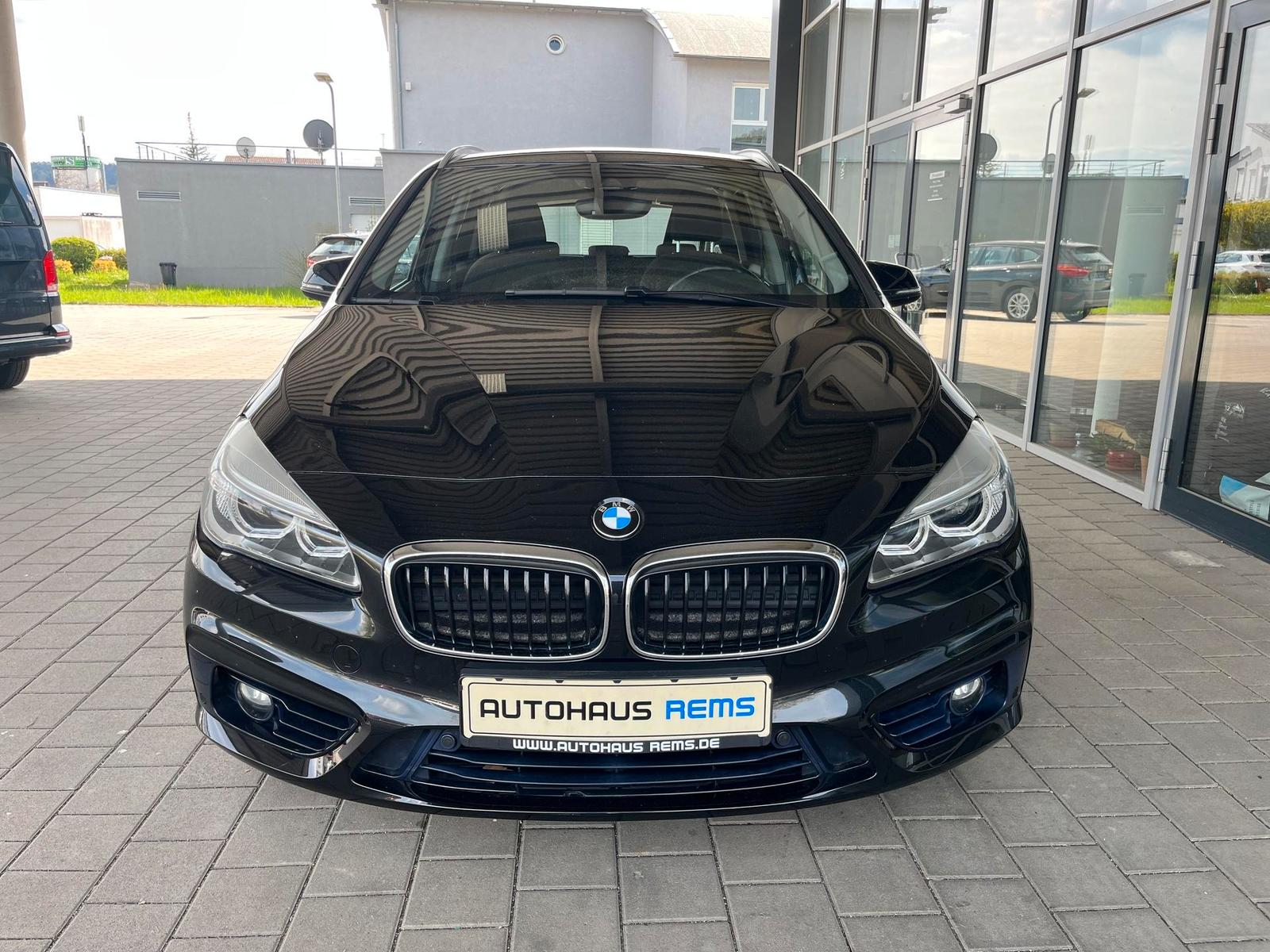 BMW 218i Active Tourer Klimaauto, Einparkhi, AHK