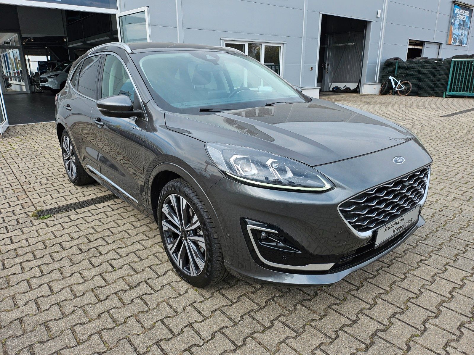 Fahrzeugabbildung Ford Kuga Plug-In Hybrid Vignale