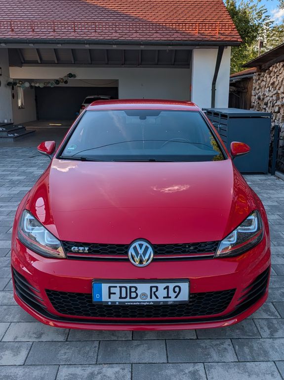Image of Volkswagen Golf
