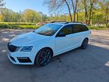 Skoda Octavia Combi 5E Facelift RS DSG - gebrauchte Skoda Octavia mit Facelift