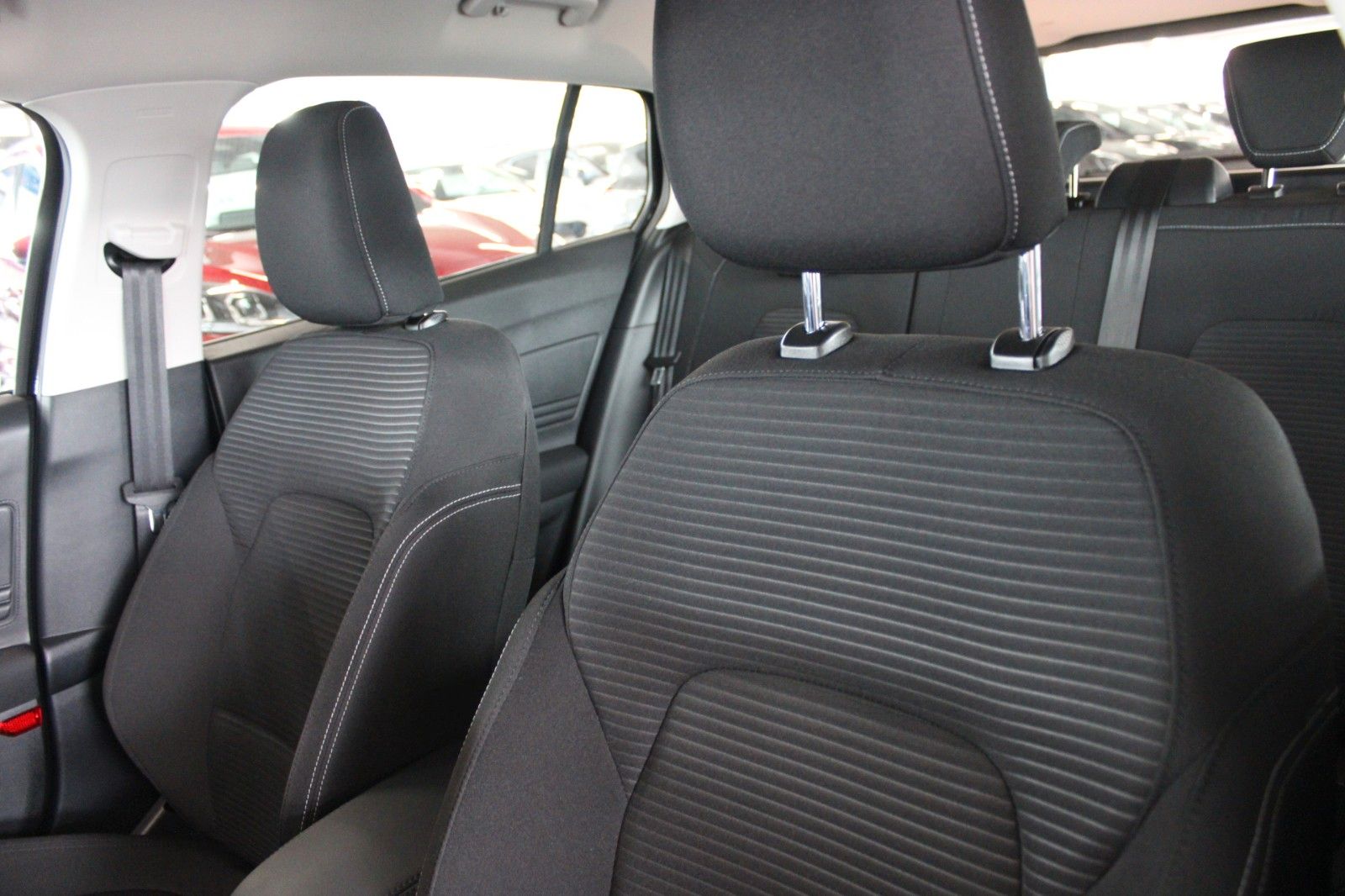 Fahrzeugabbildung Ford Focus MHEV Titanium Turnier LED NAVI WinterPaket
