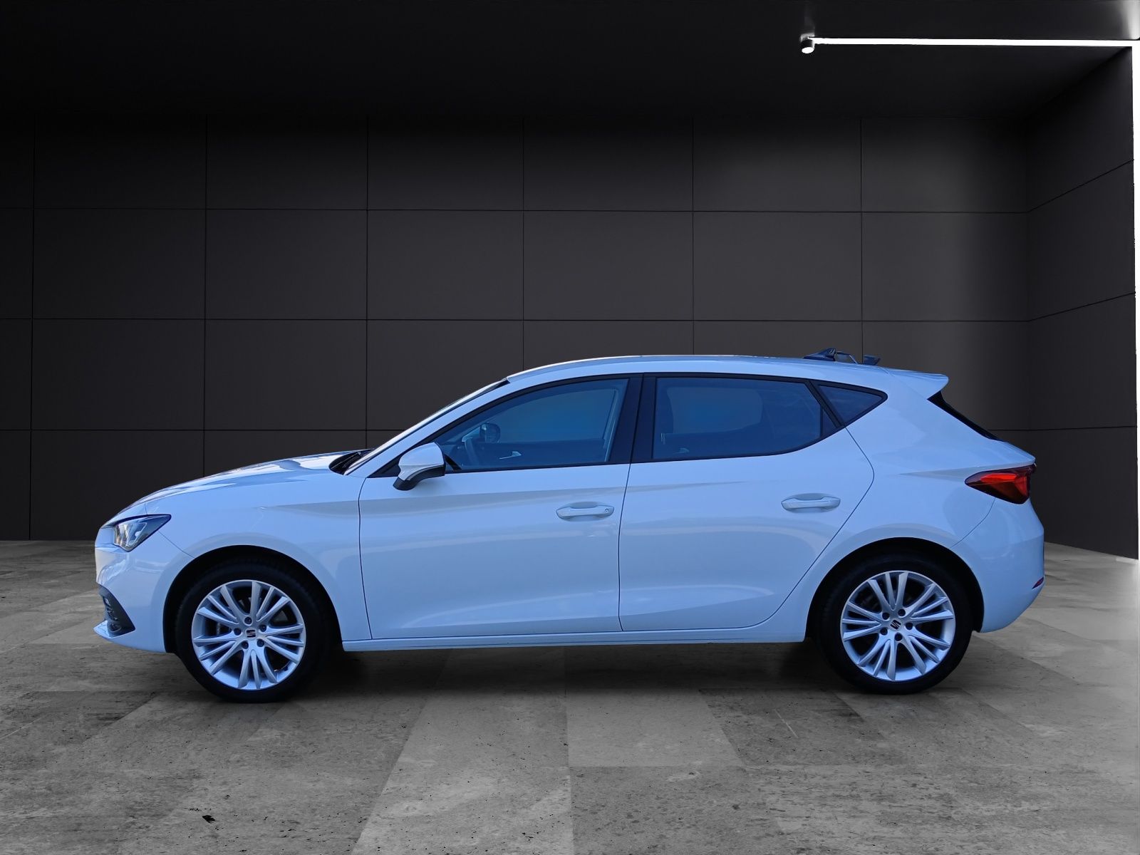 Fahrzeugabbildung SEAT Leon 1.0 TSI Style LED Climatronic GRA PDC SH LM