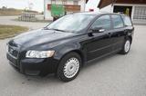Volvo V50 Kombi 1.6 D Xenon Sitzhzg AHK Klimaautom. - gebrauchte Volvo V50 aus dem Jahr 2009