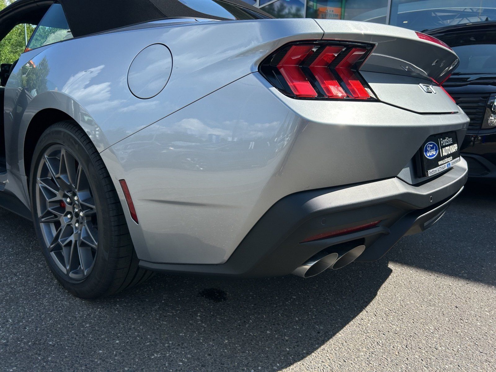 Fahrzeugabbildung Ford Mustang Convertible GT Cabrio Magned Ride