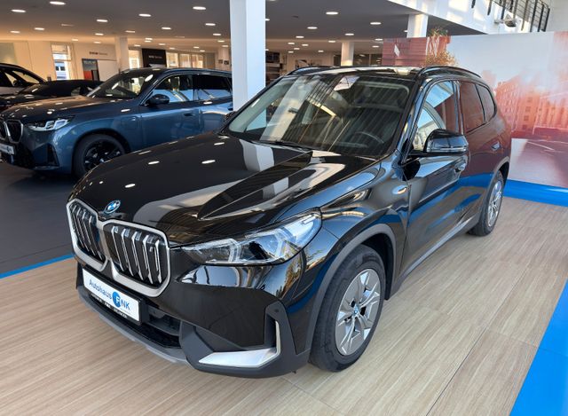 BMW iX1 xDrive30 Widescreen Massage Kamera LED AHK