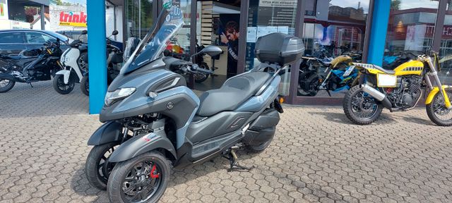Yamaha Tricity 300  25  Touring Edition  Zub für 750.-€