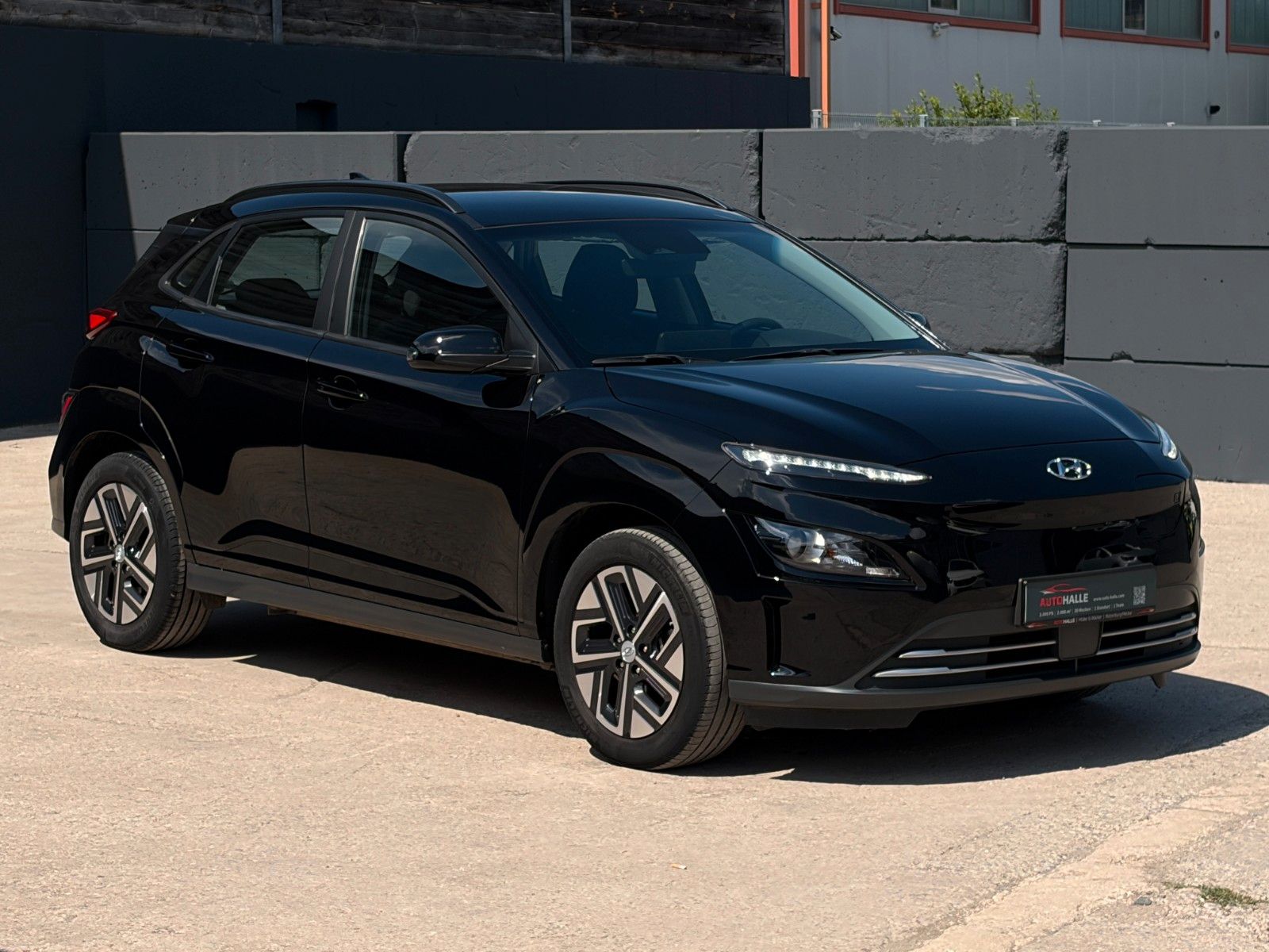Fahrzeugabbildung Hyundai KONA E Select CarPlay Kamera LHZ SHZ ACC KZG