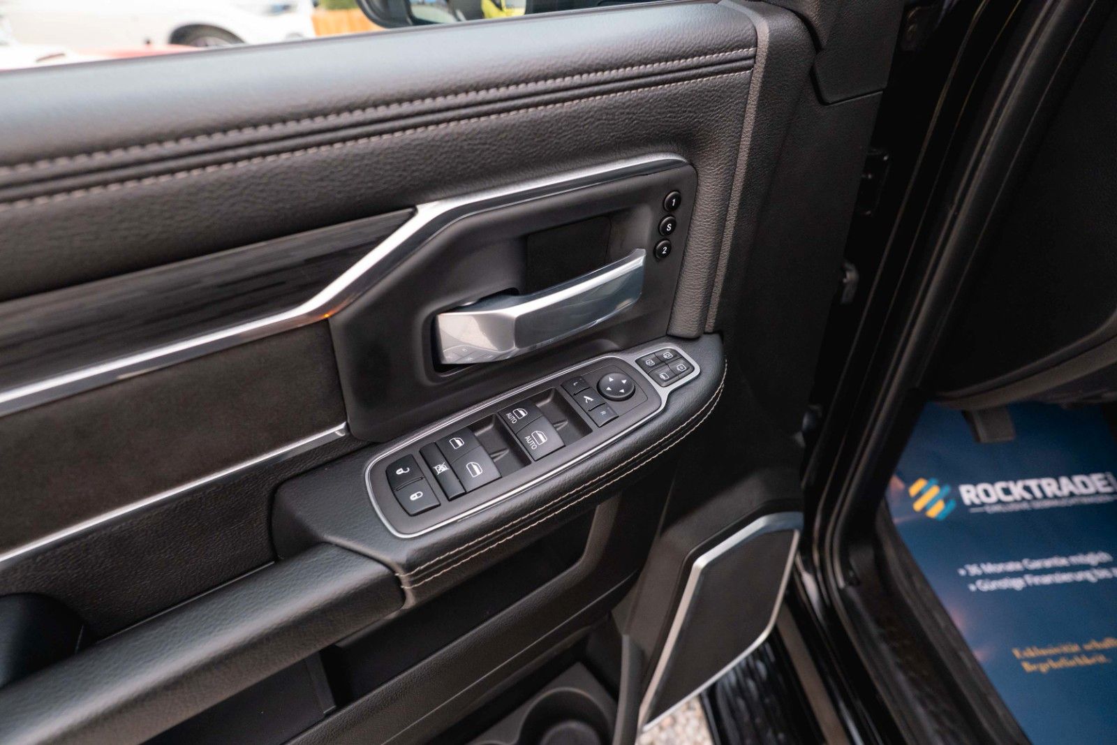 Fahrzeugabbildung Dodge RAM 3500 HEAVY DUTY 6.7 Cummins Laramie Night