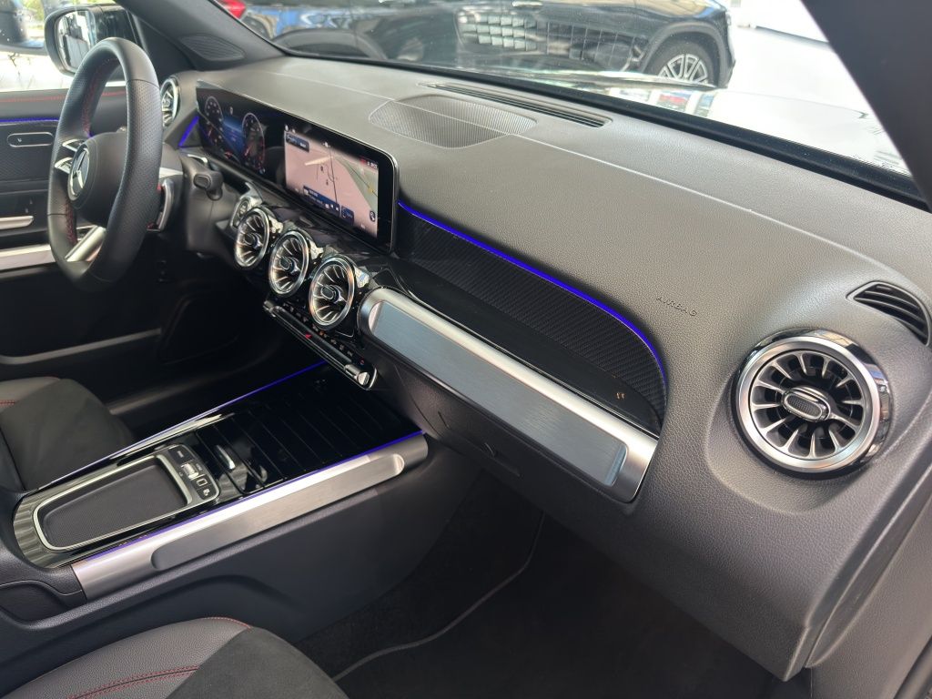 Mercedes-Benz GLB 200 d AMG*KeyLessDISTRON*PDC*RFK*ParkAss*AHK foto 23