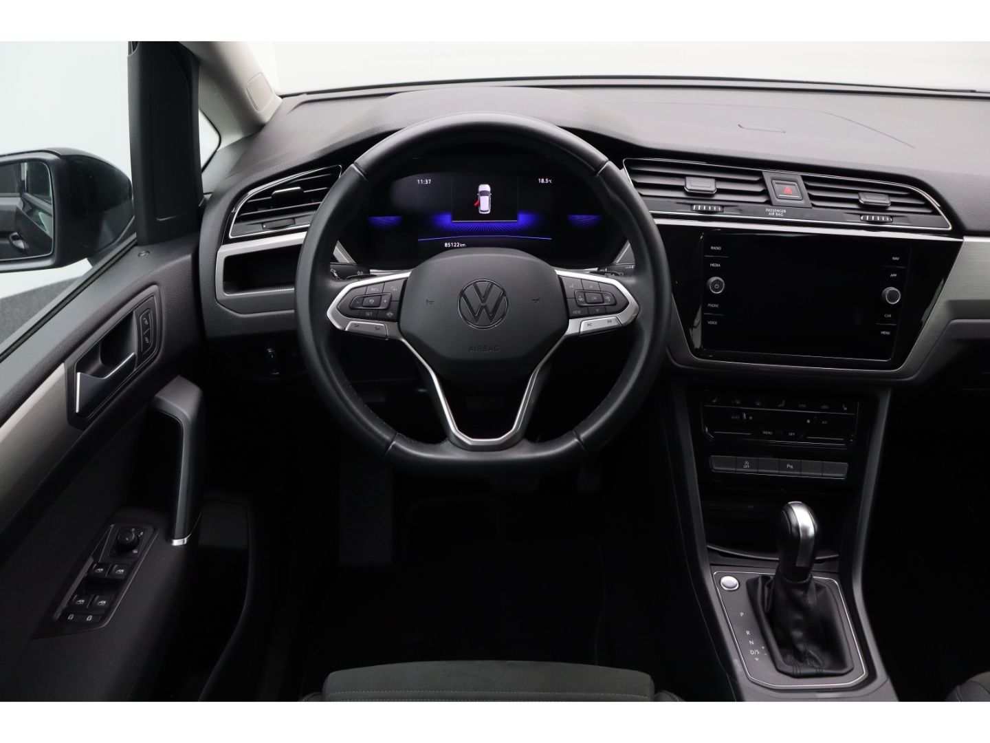 Fahrzeugabbildung Volkswagen Touran Comfortline BMT Start-Stop AHK Schwenkbar