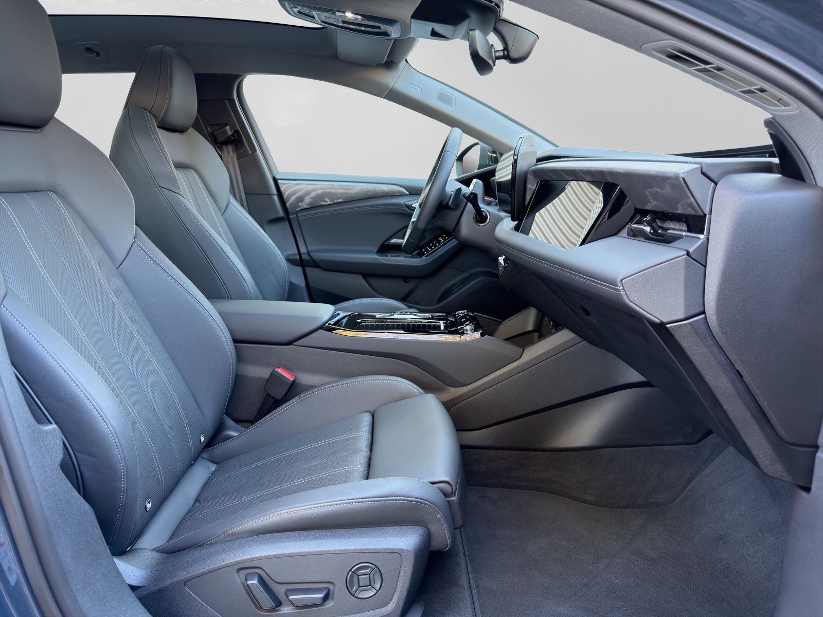 Audi A6 Avant e-tron PANO LEDER LM21 LUFT AHK foto 4