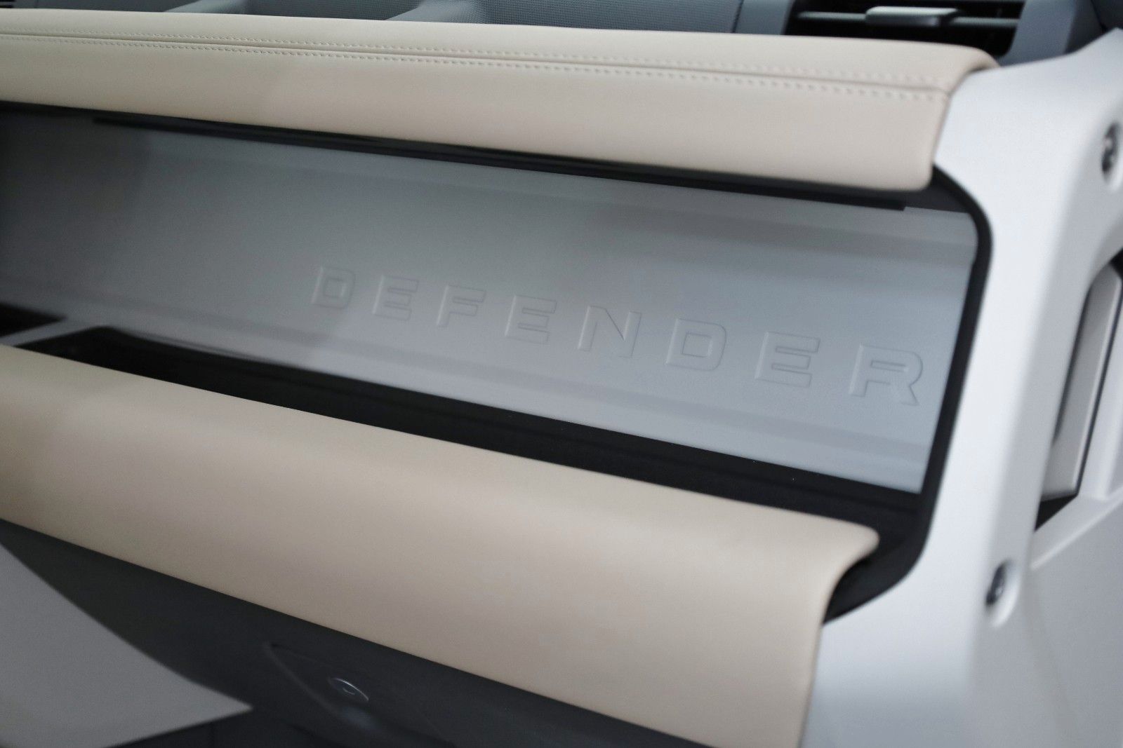 Fahrzeugabbildung Land Rover Defender 110 S,Luftfeder,ACC,360Kamera,AHK SR+WR
