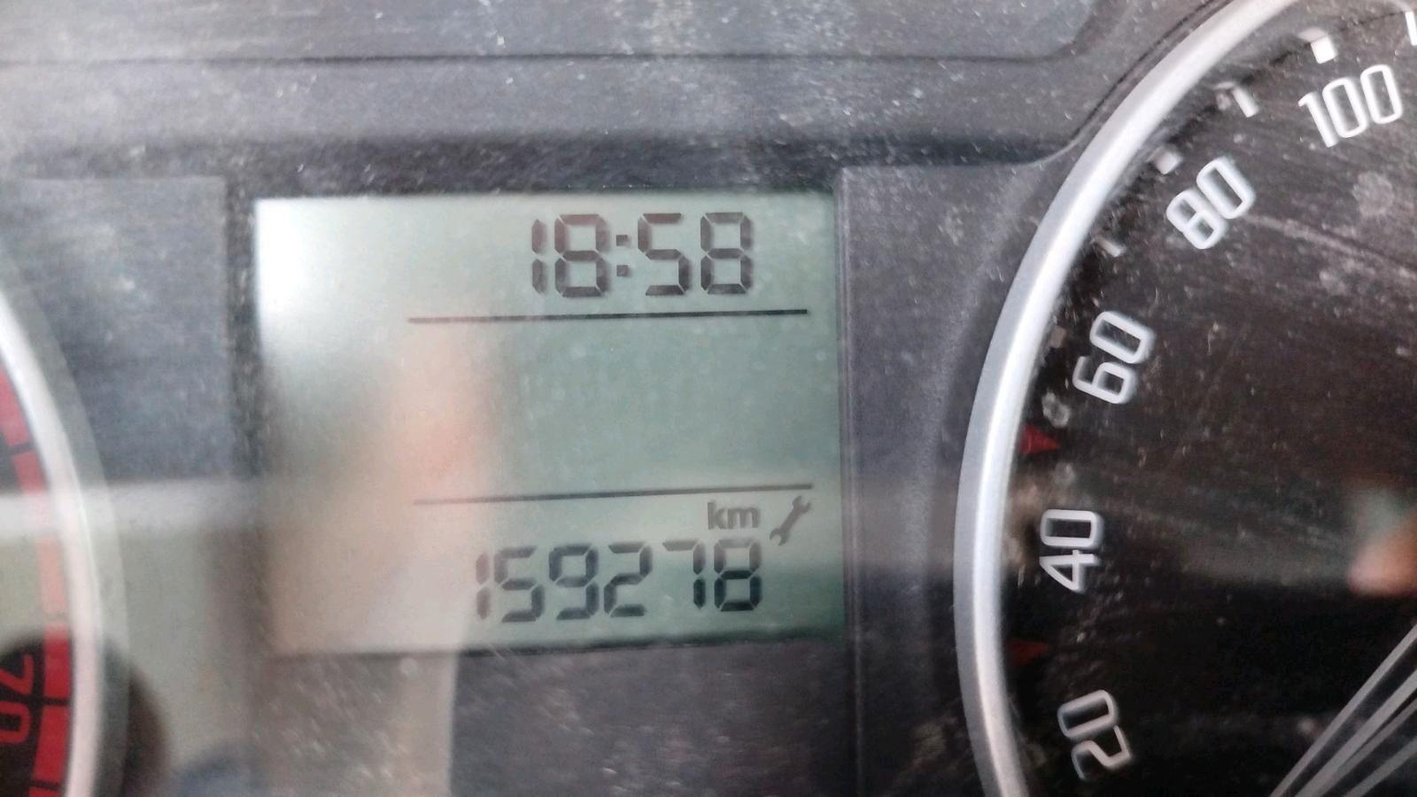 Skoda Fabia 2008 — engine