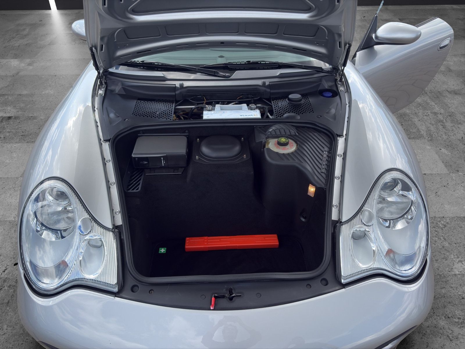 Fahrzeugabbildung Porsche 996 Carrera 4S Coupé