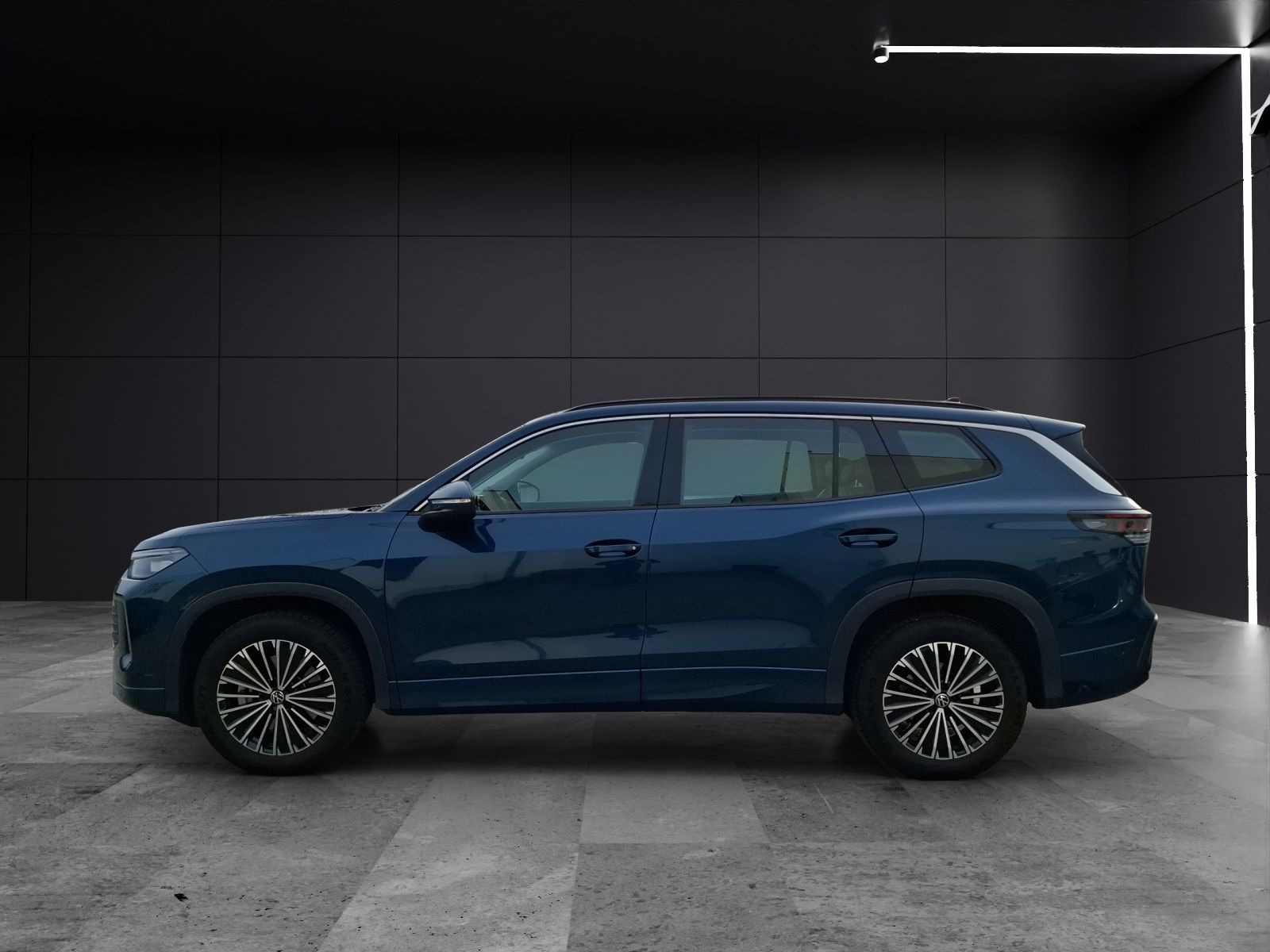 Fahrzeugabbildung Volkswagen Tayron eTSI Life DSG 7-Si Matrix AHK Navi AID AC