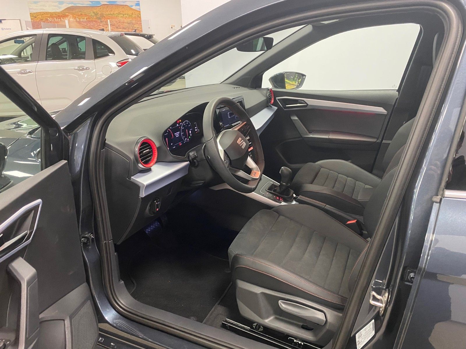 Fahrzeugabbildung SEAT Arona TSI FR DSG+AHK+5 Ja. GARANTIE+SPURWECHSEL+