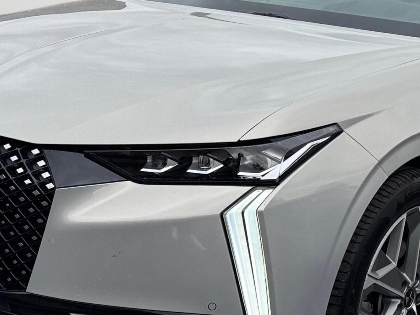 DS Automobiles DS4 ESPRIT DE VOYAGE PURETECH 130,1VORBESITZER,