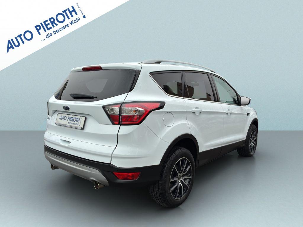 Ford Kuga 1.5 EcoBoost 2x4 Black & Silver
