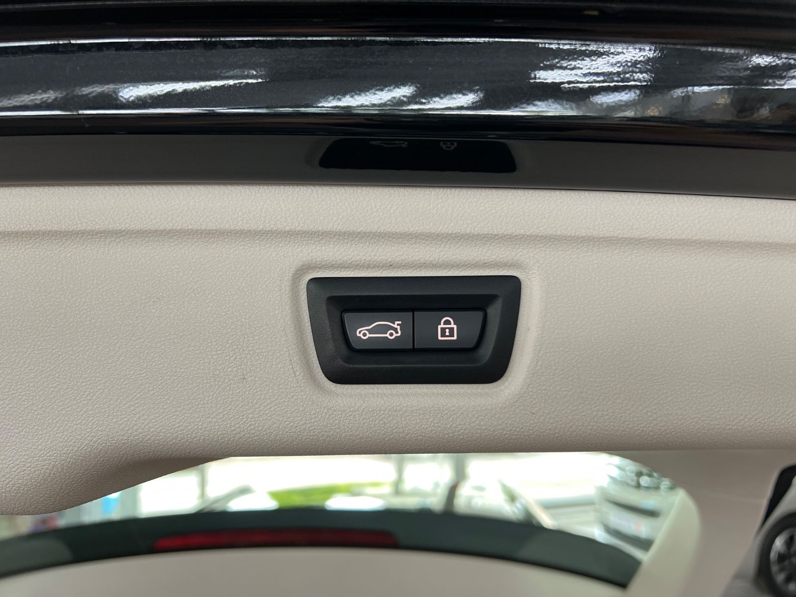 BMW 318d Touring Facelift+Keyless+Hifi+KurvenDISPLAY foto 13