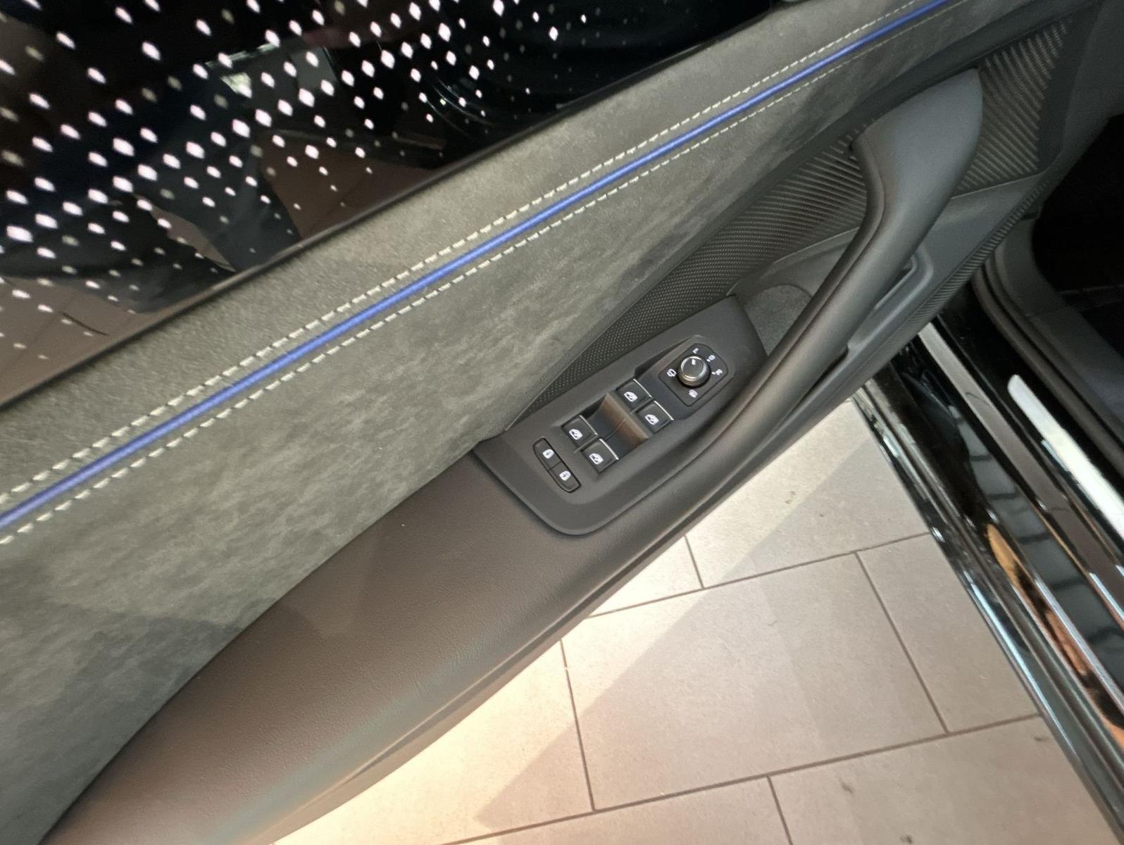 Volkswagen Passat 2.0 TDI DSG R-Line BlackStyle Winterräder