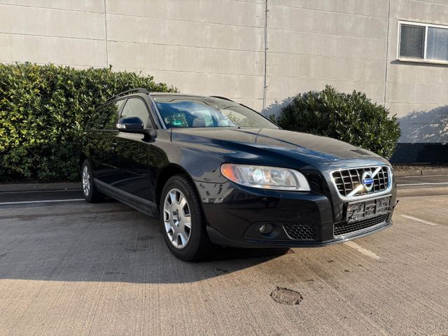 Volvo V70 Kombi Kinetic 2.4l Scheckh Standh AHK Navi