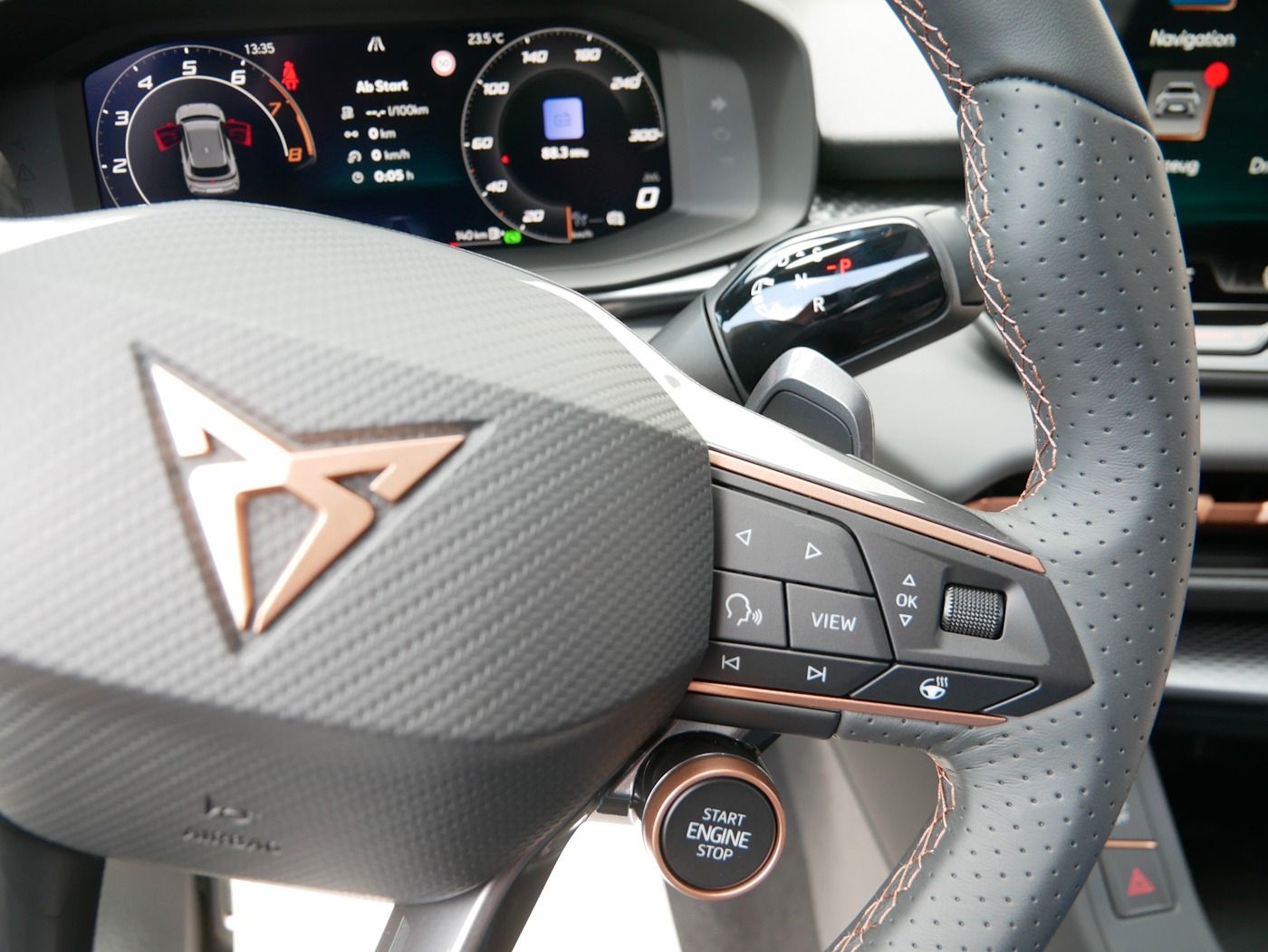 Fahrzeugabbildung CUPRA Terramar 1.5 eTSI NEU51T DSG Matrix ! 4 Pakete !