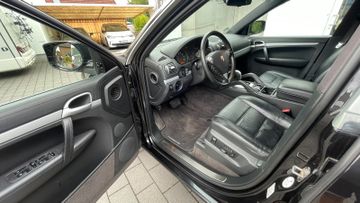 Porsche Cayenne - 11
