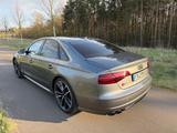 Audi S8 4.0 TFSI plus tiptronic quattro-Nachts|Massag - graue Audi S8