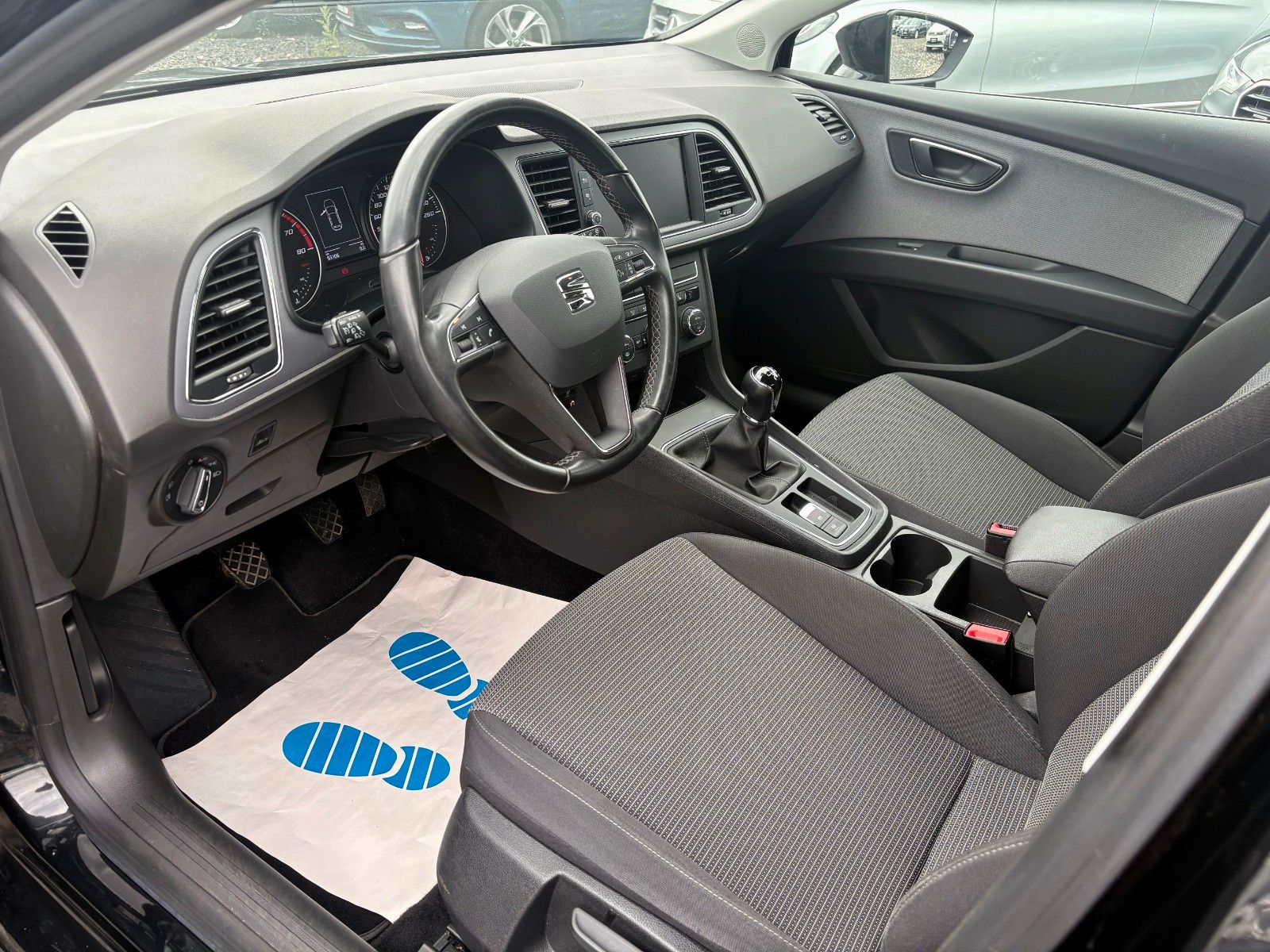 Fahrzeugabbildung SEAT Leon Style 1.4 TSI Klima SHZ Tempomat SPORTLENKR