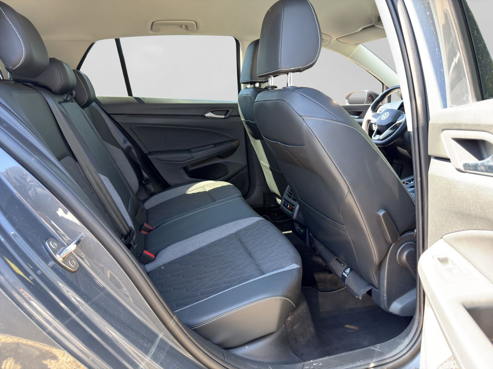 Volkswagen Golf - Bild 6