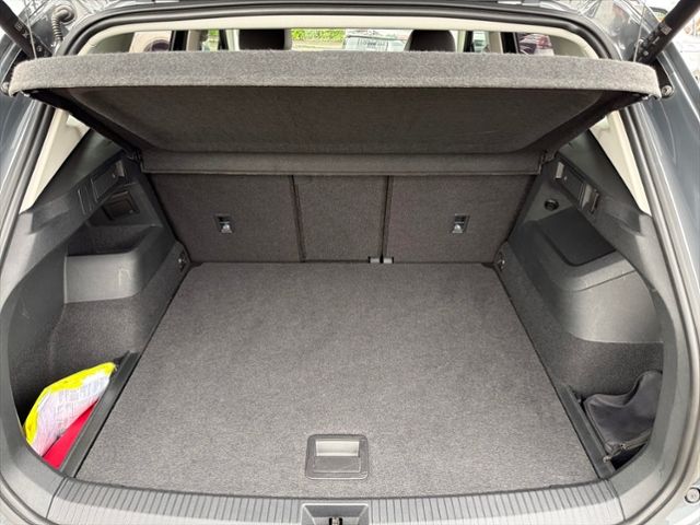 Fahrzeugabbildung Volkswagen Tiguan 2.0 TDI ELEGANCE HD-MATRIX HUD KAMERA NAV