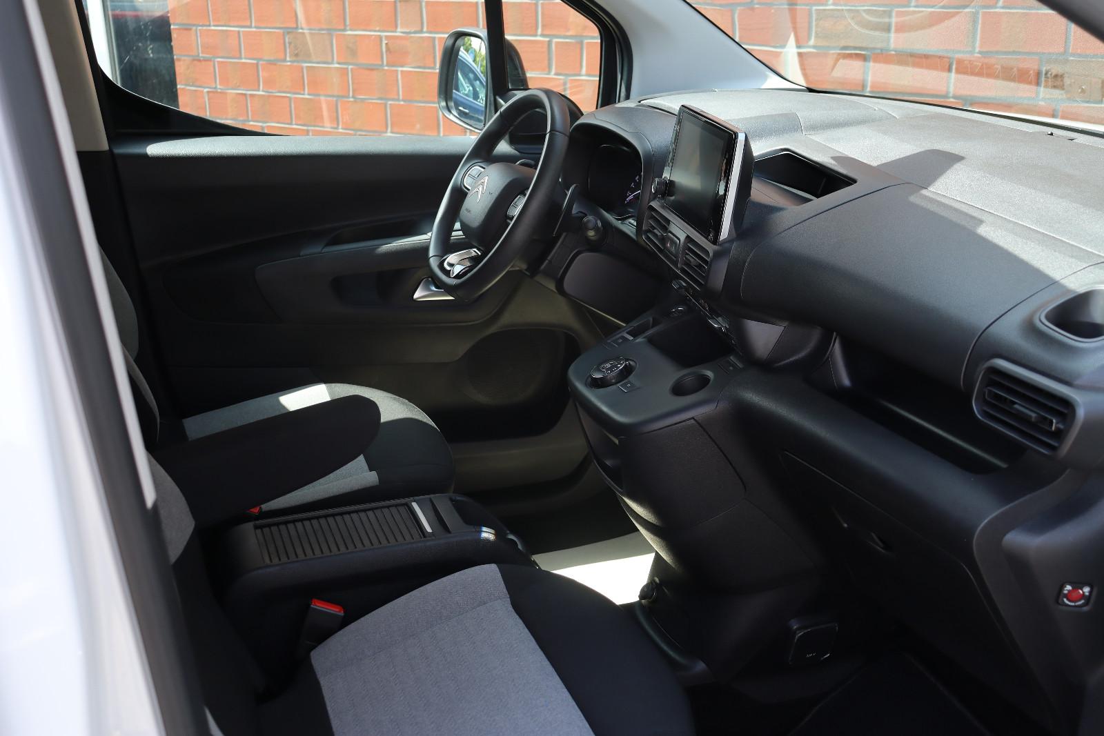 Citroën Berlingo 1.5 HDI MPV Feel M Aut. LED 360° 1.Hand