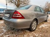 Mercedes-Benz C 180 Kompr. 1.Hand*Navi*Schiebedach*SitzHz.*Tem - gebrauchte Mercedes-Benz C-Klasse aus dem Jahr 2007