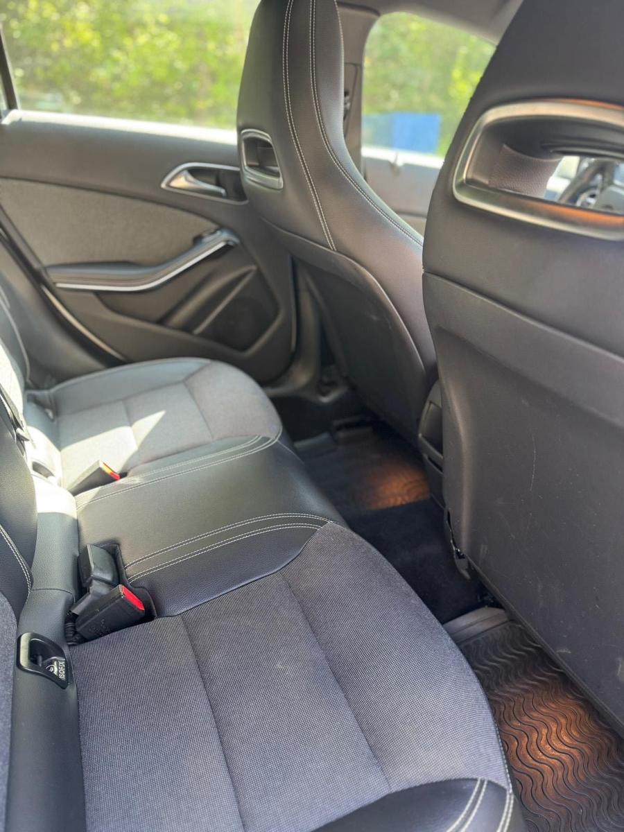 Mercedes-Benz A180 2013 — photo 13