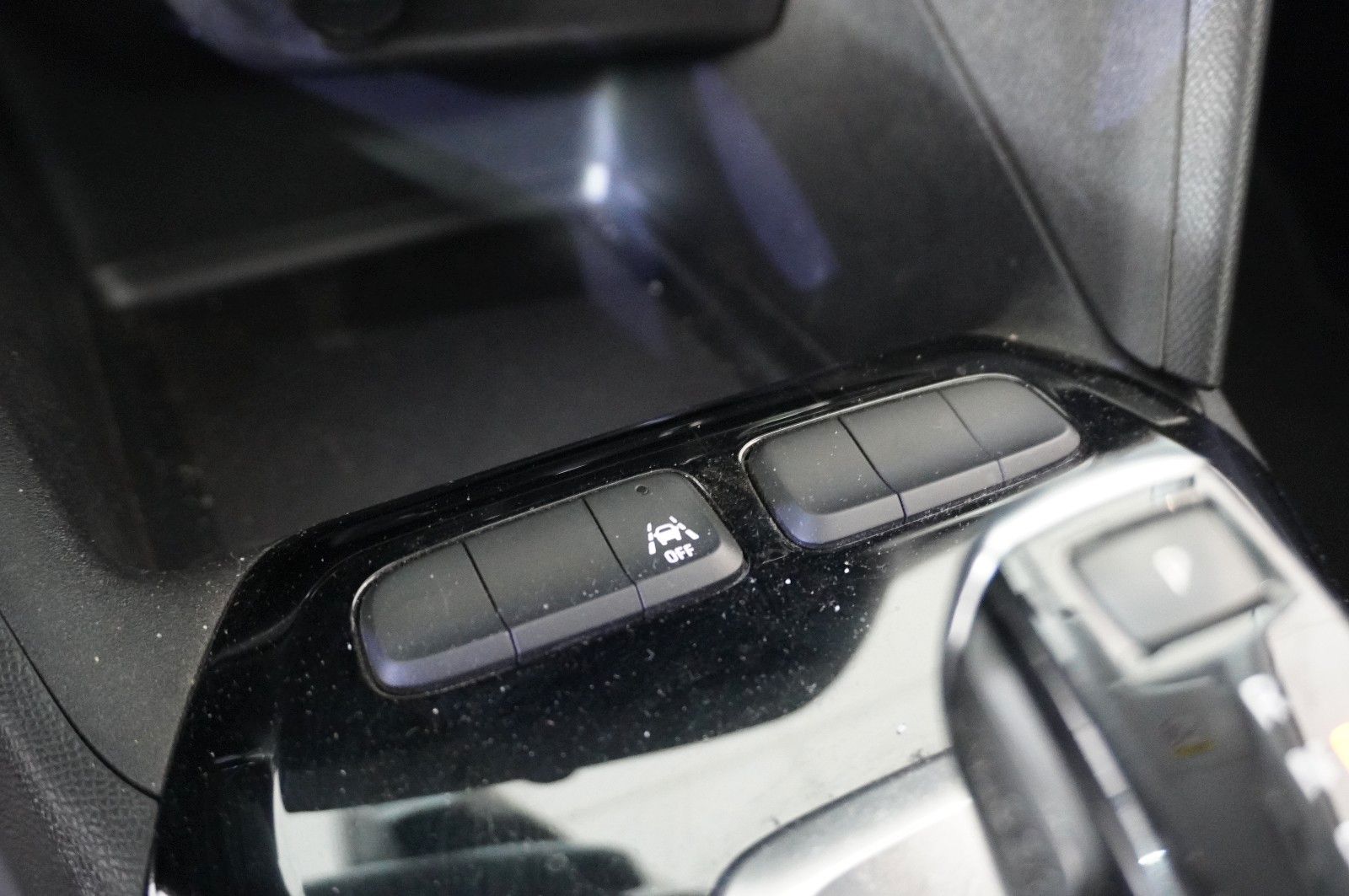 Fahrzeugabbildung Opel Corsa-e F EDITION 1-PHASIG NAVI/VIRT./SPORT/DAB+