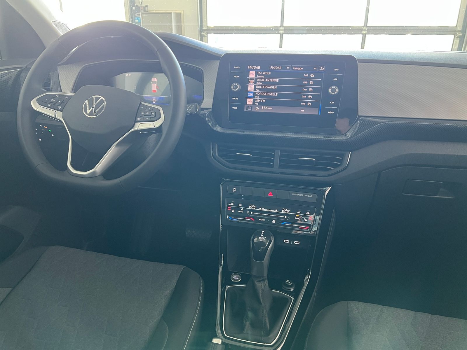 Fahrzeugabbildung Volkswagen T-Cross Life 1.0 TSI DSG *LED, App-Connect, 17"-