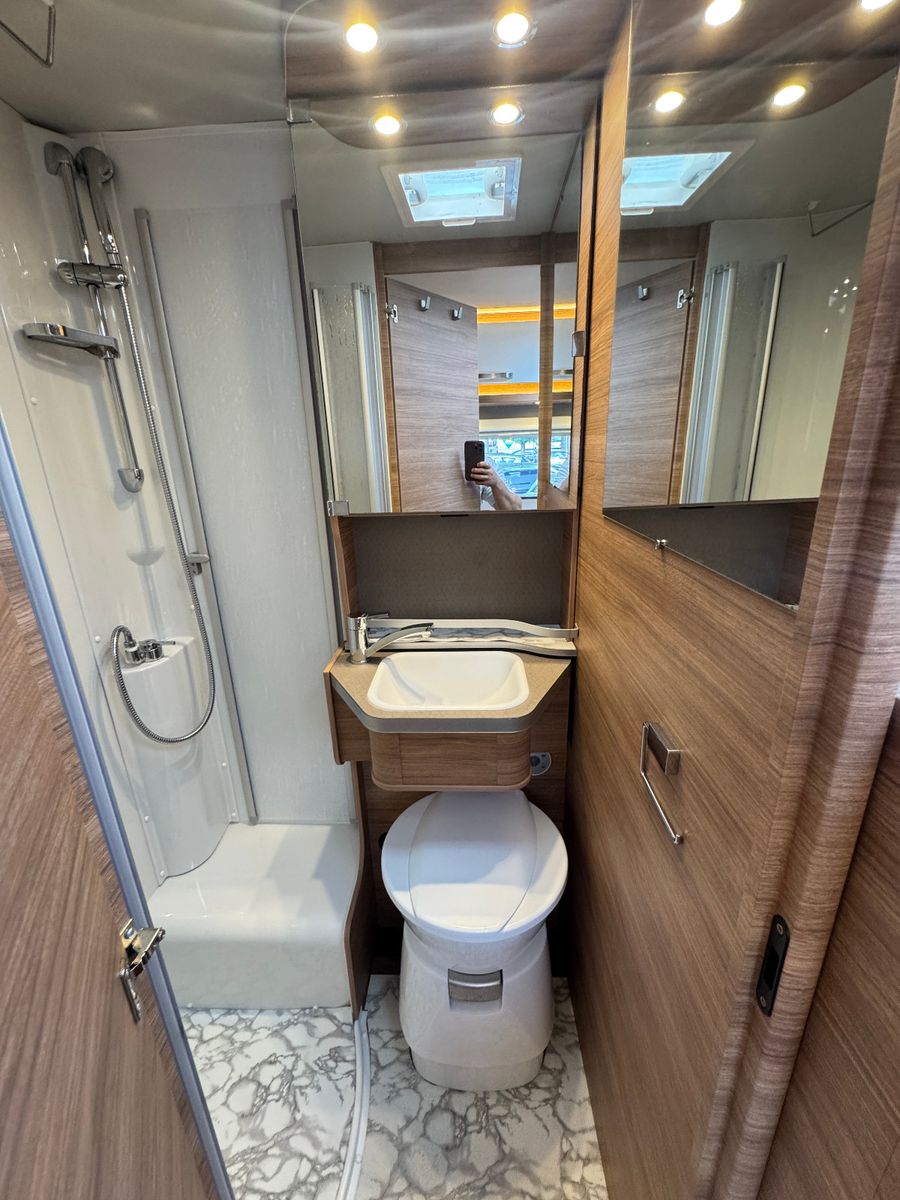 Fahrzeugabbildung Weinsberg CaraCompact 600 MEG EDITION PEPPER NAVI KAMERA