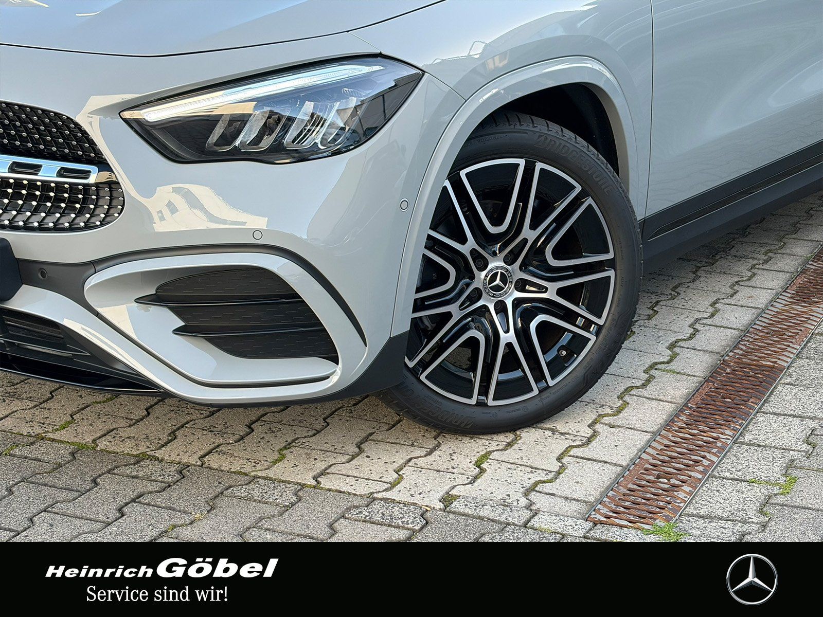 Fahrzeugabbildung Mercedes-Benz GLA 200 AMG*PANO*AHK*20ZOLL*FAP*APPLECAR-PLAY*