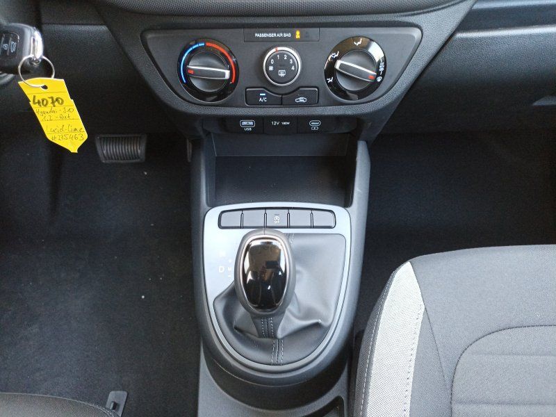 Fahrzeugabbildung Hyundai i10 1.2 Trend Automatik