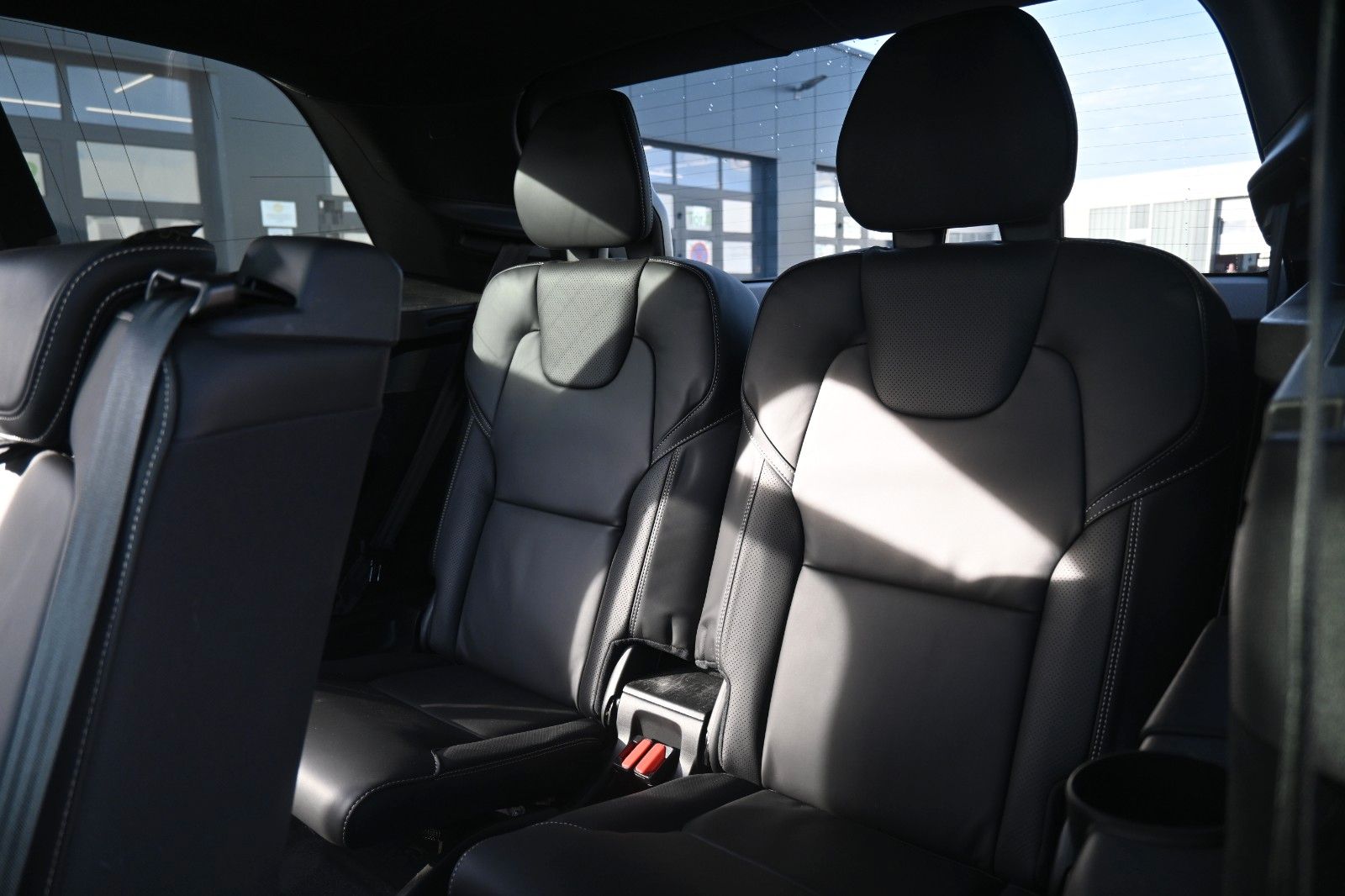 Fahrzeugabbildung Volvo XC90 T8 AWD Ultimate Dark*STDHZG*360°*LUFT*0,5%