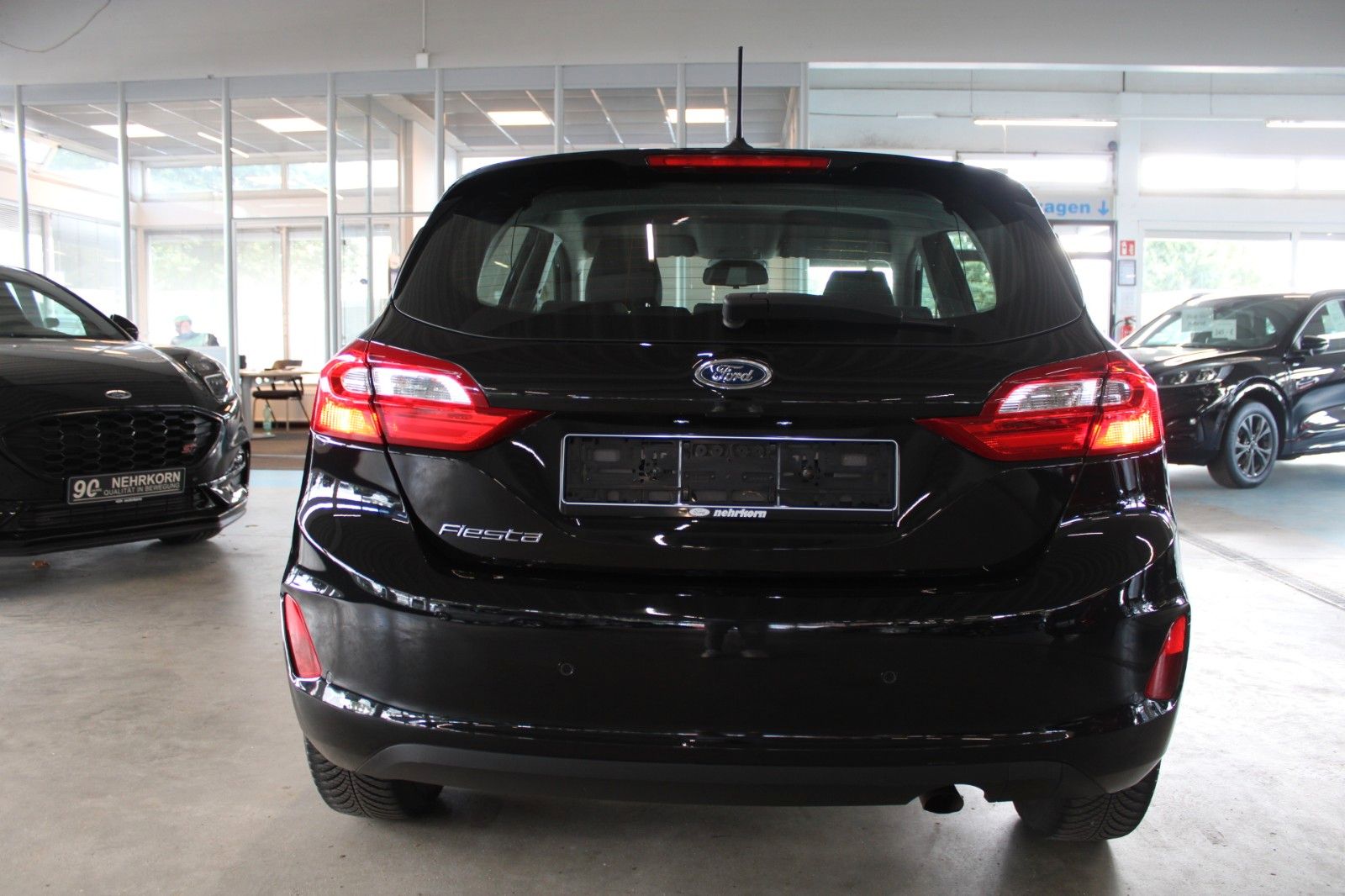 Fahrzeugabbildung Ford Fiesta Cool & Connect 5-T LED KLIMA WinterPaket