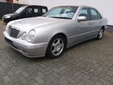 Mercedes-Benz Mercedes W210 E280 aus 1 Hand 118000km - Mercedes-Benz: E210