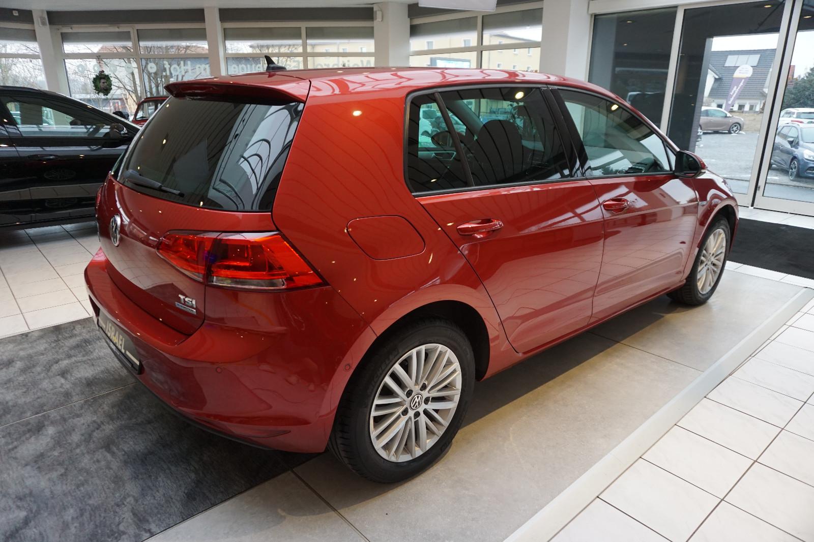 Volkswagen Golf VII Lim. Cup NAVI, SITZHEIZUNG, 2x PDC, BC