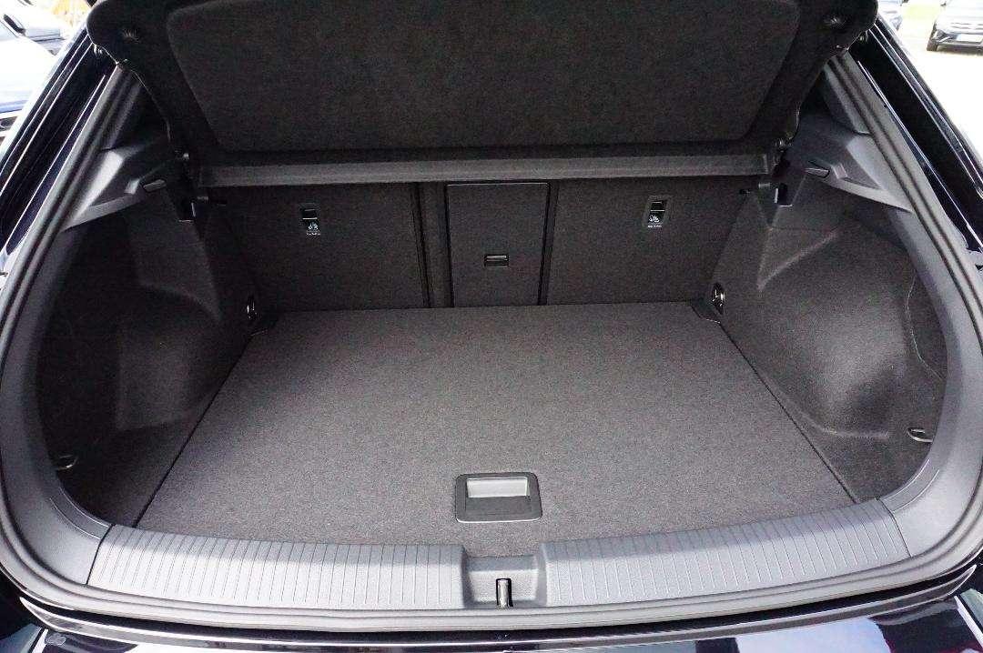 Volkswagen T-Roc R-Line 1.5 l TSI 7-Gang-DSG Navi,AHK,RFK,I, миниатюра 8