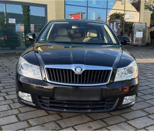 Skoda Octavia 2009 — interior
