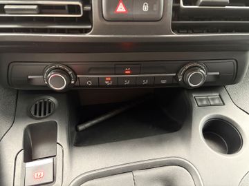 Bild 18 Opel Combo Life Elegance 1.5 CDTI +KAMERA+PDC+SHZ+LHZ